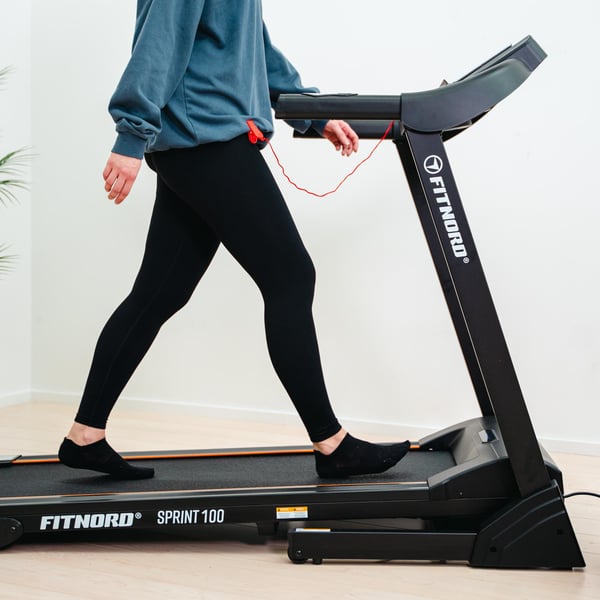 FitNord Sprint 100 Juoksumatto (VUODEN LISÄTAKUU JA SYKEVYÖ KAUPAN PÄÄLLE — arvo 249,80 €)